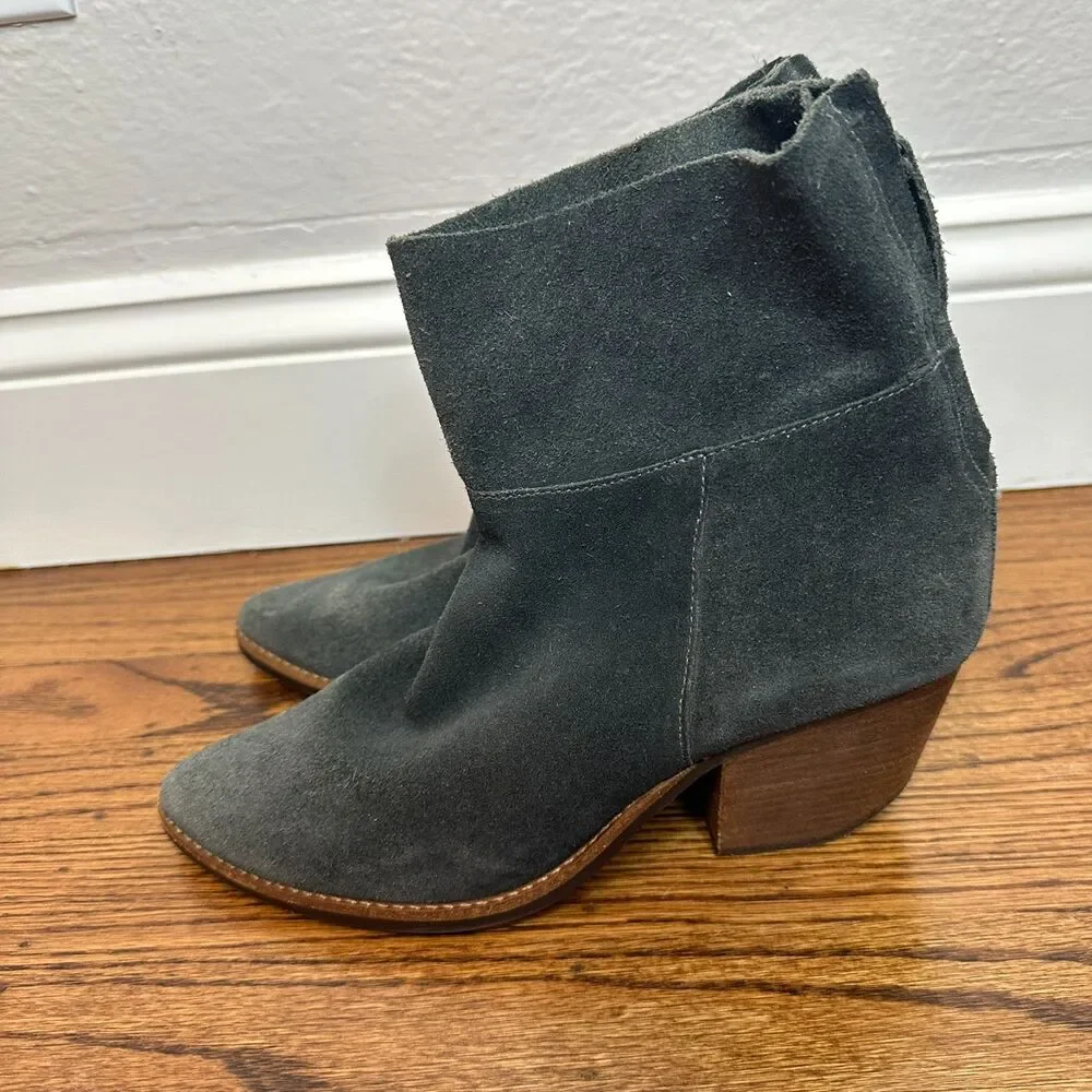 Matisse‎ Caty Ankle Boots Size 9 Grey Suede Western Pointed Toe $205 Retail